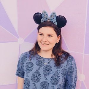 Meet your Posher, Abigail